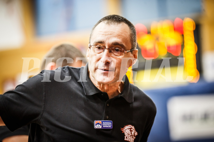 Basketball, bet-at-home Basketball Superliga 2021/22, Grunddurchgang 1.Runde, Traiskirchen Lions, Oberwart Gunners, Nenad Josipovic (Head Coach)