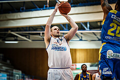 Basketball, bet-at-home Basketball Superliga 2021/22, Platzierungsrunde Spiel 4, Oberwart Gunners, SKN St. Pölten, Renato Poljak (16)