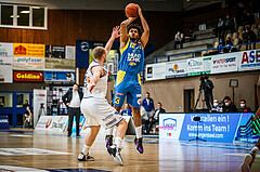Basketball, bet-at-home Basketball Superliga 2021/22, Platzierungsrunde Spiel 4, Oberwart Gunners, SKN St. Pölten, Rashaan Guylain Mbemba (12)