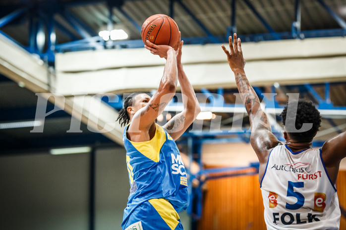 Basketball, bet-at-home Basketball Superliga 2021/22, Platzierungsrunde Spiel 4, Oberwart Gunners, SKN St. Pölten, Christopher Ferguson (20)