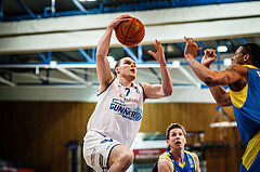 Basketball, bet-at-home Basketball Superliga 2021/22, Platzierungsrunde Spiel 4, Oberwart Gunners, SKN St. Pölten, Sebastian Käferle (7)