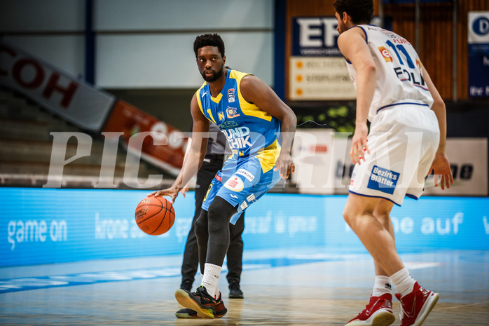 Basketball, bet-at-home Basketball Superliga 2021/22, Platzierungsrunde Spiel 4, Oberwart Gunners, SKN St. Pölten, Kelvin Lewis (1)