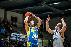 Basketball, bet-at-home Basketball Superliga 2021/22, Platzierungsrunde Spiel 4, Oberwart Gunners, SKN St. Pölten, Christopher Ferguson (20)