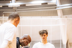 Basketball, Basketball Zweite Liga 2022/23, Grunddurchgang 12.Runde, Basket Flames, Vienna United, Renaldo O'Neal (Coach), Canice Uchenna Nwaiwu (Ass. Coach)