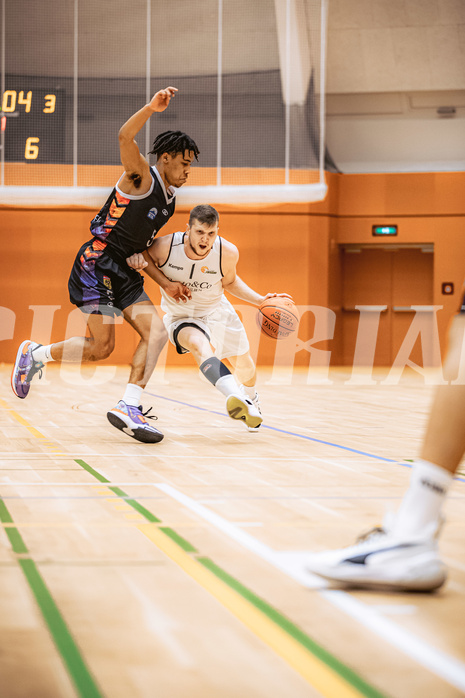 Basketball, Basketball Zweite Liga 2022/23, Grunddurchgang 12.Runde, Basket Flames, Vienna United, Obinna Anthony Ndukwe (5), Jernej Andolsek Heine (1)