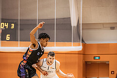 Basketball, Basketball Zweite Liga 2022/23, Grunddurchgang 12.Runde, Basket Flames, Vienna United, Obinna Anthony Ndukwe (5), Jernej Andolsek Heine (1)