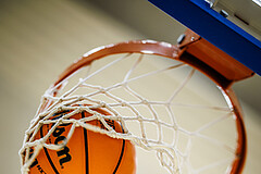 Basketball, Win2Day Superliga 2023/24, Grunddurchgang 3.Runde, Vienna Timberwolves, Oberwart Gunners, feature, ball