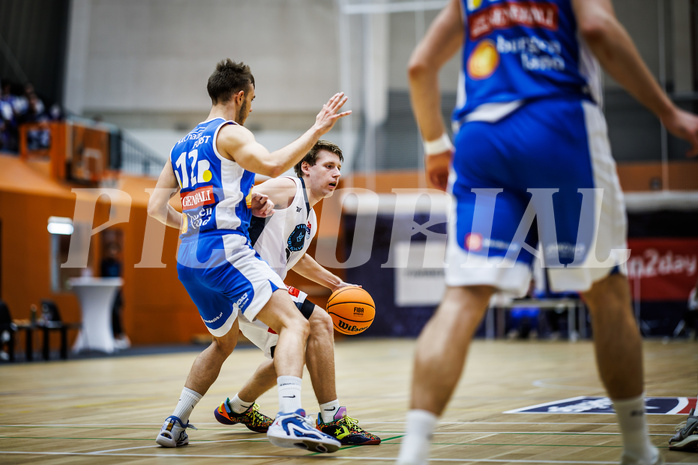 Basketball, Win2Day Superliga 2023/24, Grunddurchgang 3.Runde, Vienna Timberwolves, Oberwart Gunners, Jonas John (99)