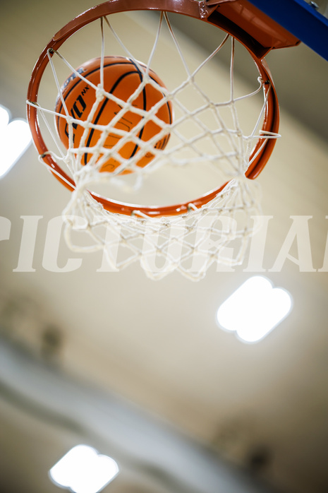 Basketball, Win2Day Superliga 2023/24, Grunddurchgang 3.Runde, Vienna Timberwolves, Oberwart Gunners, feature, ball