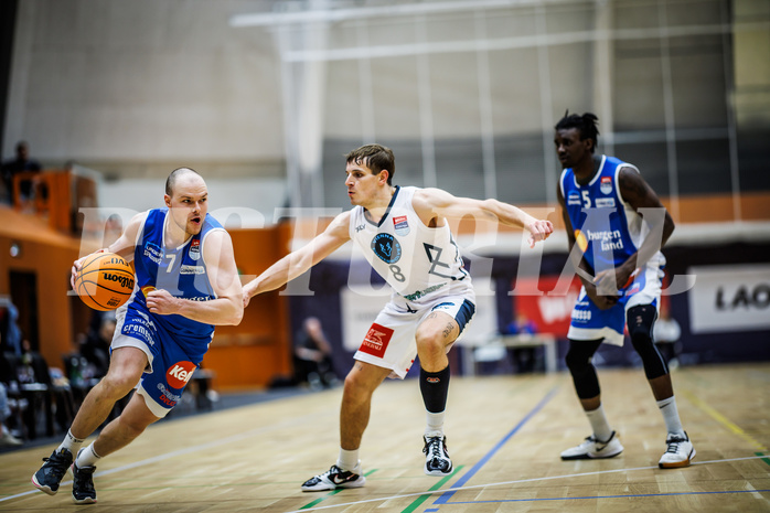 Basketball, Win2Day Superliga 2023/24, Grunddurchgang 3.Runde, Vienna Timberwolves, Oberwart Gunners, Sebastian Käferle (7), Elias Wlasak (8)
