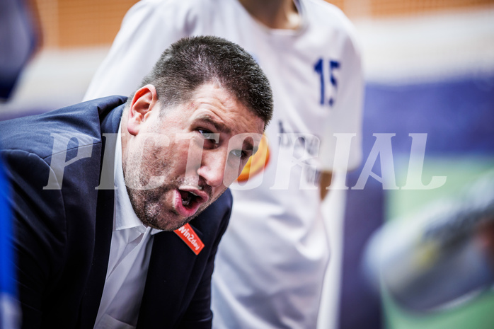 Basketball, Win2Day Superliga 2023/24, Grunddurchgang 3.Runde, Vienna Timberwolves, Oberwart Gunners, Horst Leitner (Head Coach)