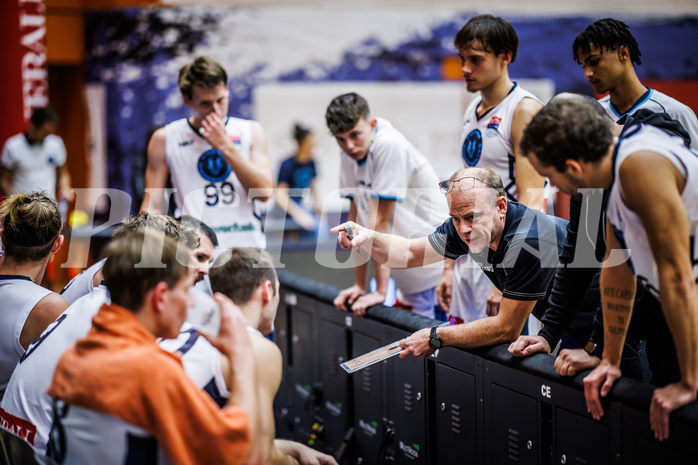 Basketball, Win2Day Superliga 2023/24, Grunddurchgang 3.Runde, Vienna Timberwolves, Oberwart Gunners, Robert Langer (Coach)
