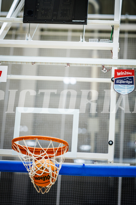 Basketball, Win2Day Superliga 2023/24, Grunddurchgang 3.Runde, Vienna Timberwolves, Oberwart Gunners, feature, ball