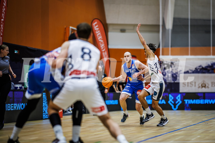 Basketball, Win2Day Superliga 2023/24, Grunddurchgang 3.Runde, Vienna Timberwolves, Oberwart Gunners, Sebastian Käferle (7)