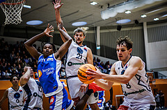 Basketball, Win2Day Superliga 2023/24, Grunddurchgang 3.Runde, Vienna Timberwolves, Oberwart Gunners, Kris Monroe (13), Moritz Lanegger (21), Elias Wlasak (8)