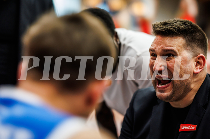 Basketball, win2day Basketball Superliga 2023/24, Halbfinale Spiel 3, Traiskirchen Lions, Oberwart Gunners, Horst Leitner (Head Coach)