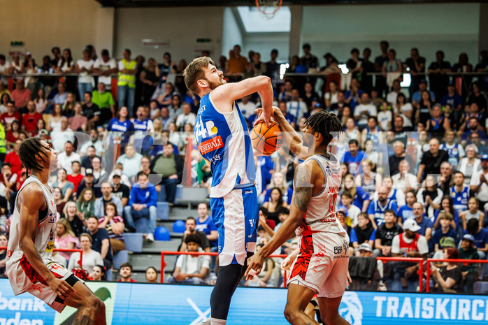 Basketball, win2day Basketball Superliga 2023/24, Halbfinale Spiel 3, Traiskirchen Lions, Oberwart Gunners, Daniel Köppel (14)