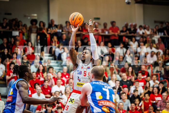 Basketball, win2day Basketball Superliga 2023/24, Halbfinale Spiel 3, Traiskirchen Lions, Oberwart Gunners, Davon Clare (5)