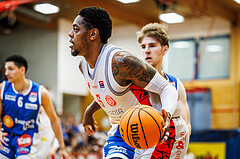 Basketball, win2day Basketball Superliga 2023/24, Halbfinale Spiel 3, Traiskirchen Lions, Oberwart Gunners, Davon Clare (5)