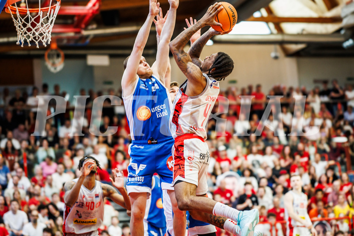 Basketball, win2day Basketball Superliga 2023/24, Halbfinale Spiel 3, Traiskirchen Lions, Oberwart Gunners, Demarcus Demonia (4)