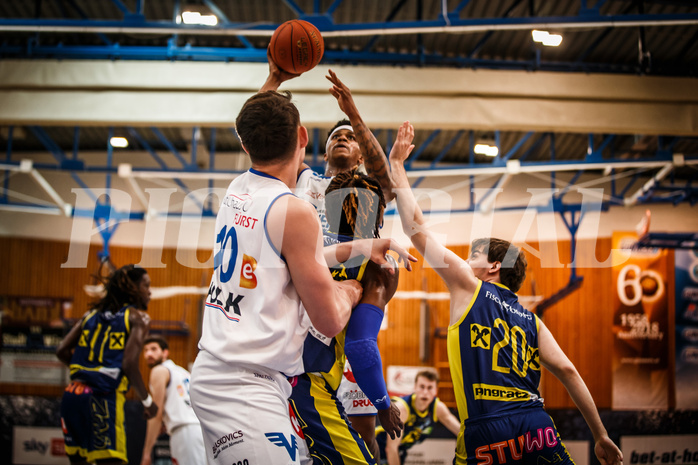 Basketball, bet-at-home Basketball Superliga 2021/22, Platzierungsrunde Spiel 8, Oberwart Gunners, UBSC Graz, Rob Howard (5)