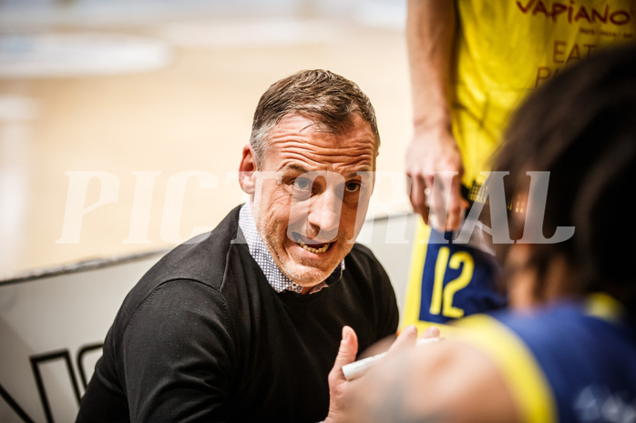 Basketball, bet-at-home Basketball Superliga 2021/22, Platzierungsrunde Spiel 8, Oberwart Gunners, UBSC Graz, Ervin Dragsic (Head Coach)