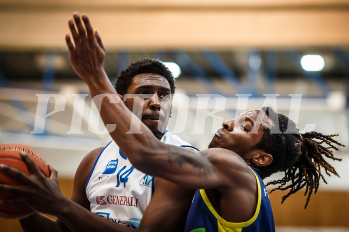 Basketball, bet-at-home Basketball Superliga 2021/22, Platzierungsrunde Spiel 8, Oberwart Gunners, UBSC Graz, Emondre Rickman (14)