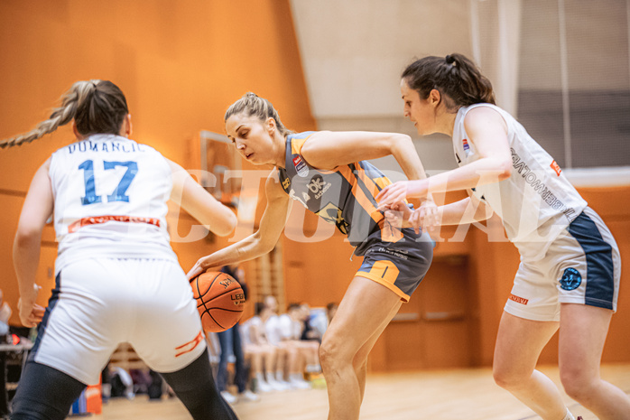 Basketball, Win2Day Basketball Damen Superliga 2022/23, Grunddurchgang 12.Runde, Vienna Timberwolves, BK Raiffeisen Duchess Klosterneuburg, Sarah Schicher (15), Mira Eulering (7)