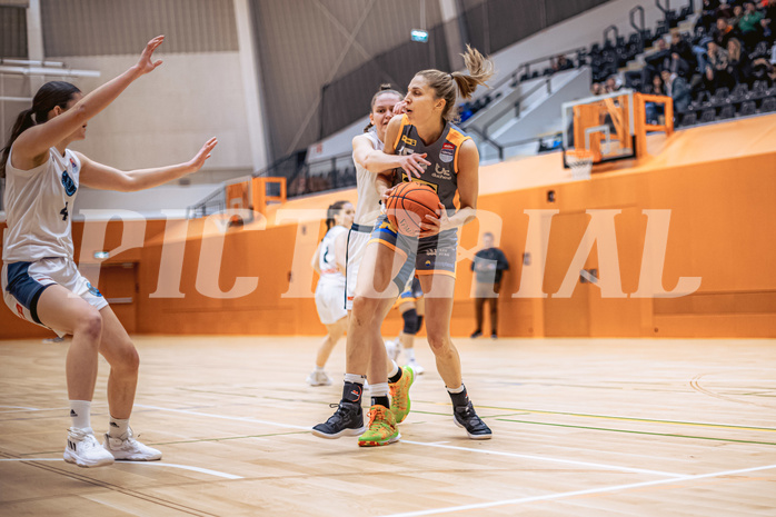 Basketball, Win2Day Basketball Damen Superliga 2022/23, Grunddurchgang 12.Runde, Vienna Timberwolves, BK Raiffeisen Duchess Klosterneuburg, Bianca-Alexandra Rantz (18), Sarah Schicher (15)