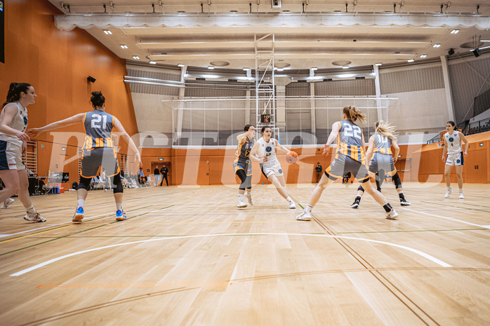 Basketball, Win2Day Basketball Damen Superliga 2022/23, Grunddurchgang 12.Runde, Vienna Timberwolves, BK Raiffeisen Duchess Klosterneuburg, Lilian Schwarzenecker (12)