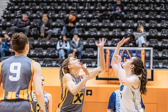 Basketball, Win2Day Basketball Damen Superliga 2022/23, Grunddurchgang 12.Runde, Vienna Timberwolves, BK Raiffeisen Duchess Klosterneuburg, Sarah Schicher (15), Mira Eulering (7)