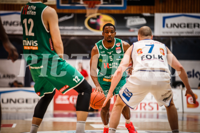 Basketball, bet-at-home Basketball Superliga 2021/22, Playoffs, Viertelfinale Spiel 3, Oberwart Gunners, Kapfenberg Bulls, Joshua Scott (5)