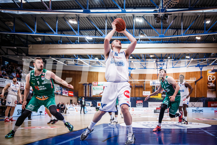 Basketball, bet-at-home Basketball Superliga 2021/22, Playoffs, Viertelfinale Spiel 3, Oberwart Gunners, Kapfenberg Bulls, Renato Poljak (16)