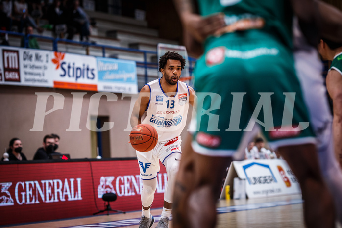 Basketball, bet-at-home Basketball Superliga 2021/22, Playoffs, Viertelfinale Spiel 3, Oberwart Gunners, Kapfenberg Bulls, Connor Cashaw (13)
