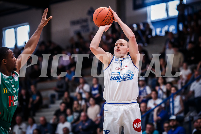Basketball, bet-at-home Basketball Superliga 2021/22, Playoffs, Viertelfinale Spiel 3, Oberwart Gunners, Kapfenberg Bulls, Sebastian Käferle (7)