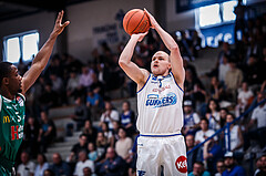 Basketball, bet-at-home Basketball Superliga 2021/22, Playoffs, Viertelfinale Spiel 3, Oberwart Gunners, Kapfenberg Bulls, Sebastian Käferle (7)