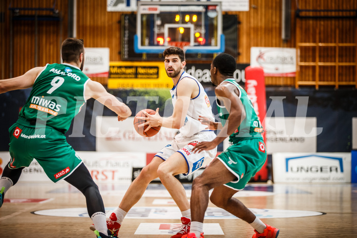 Basketball, bet-at-home Basketball Superliga 2021/22, Playoffs, Viertelfinale Spiel 3, Oberwart Gunners, Kapfenberg Bulls, Ioannis Chatzinikolas (11)