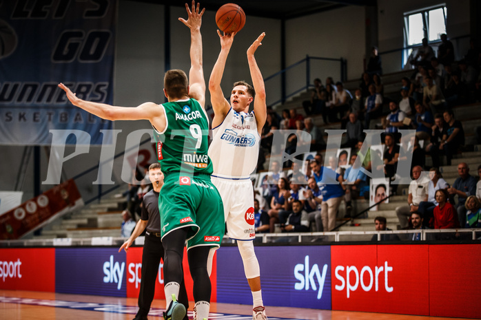 Basketball, bet-at-home Basketball Superliga 2021/22, Playoffs, Viertelfinale Spiel 3, Oberwart Gunners, Kapfenberg Bulls, Edi Patekar (9)