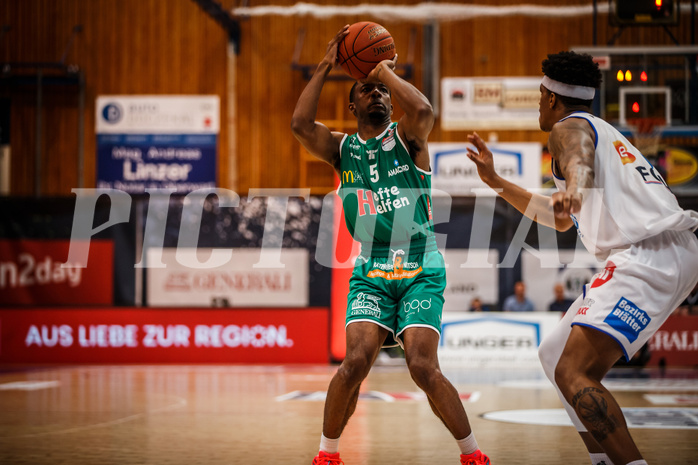 Basketball, bet-at-home Basketball Superliga 2021/22, Playoffs, Viertelfinale Spiel 3, Oberwart Gunners, Kapfenberg Bulls, Joshua Scott (5)