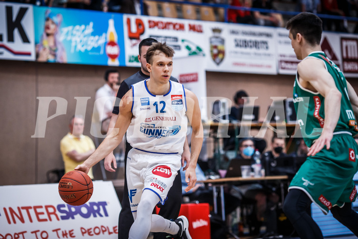 Basketball, bet-at-home Basketball Superliga 2021/22, Playoffs, Viertelfinale Spiel 3, Oberwart Gunners, Kapfenberg Bulls, Jonathan Knessl (12)