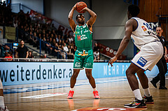 Basketball, bet-at-home Basketball Superliga 2021/22, Playoffs, Viertelfinale Spiel 3, Oberwart Gunners, Kapfenberg Bulls, Joshua Scott (5)