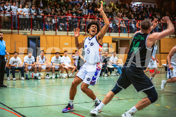 Basketball, Basketball Zweite Liga 2022/23, Grunddurchgang 19.Runde, Vienna United, UDW Alligators, Obinna Anthony Ndukwe (5)