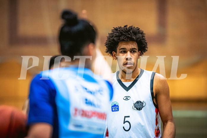 Basketball, Basketball Zweite Liga 2022/23, Grunddurchgang 19.Runde, Vienna United, UDW Alligators, Obinna Anthony Ndukwe (5)