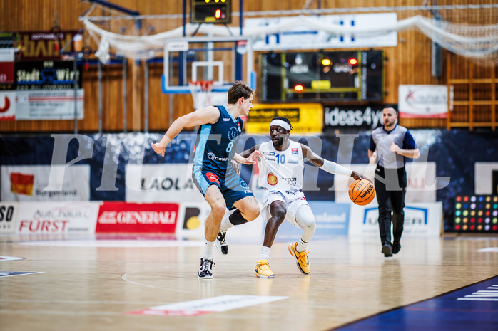 Basketball, Win2Day Superliga 2023/24, Grunddurchgang 12.Runde, Oberwart Gunners, Vienna Timberwolves, Elias Wlasak (8), Munis Tutu (10)