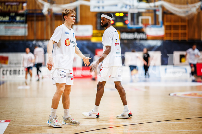 Basketball, Win2Day Superliga 2023/24, Grunddurchgang 12.Runde, Oberwart Gunners, Vienna Timberwolves, Noam Tomisser (15), Munis Tutu (10)