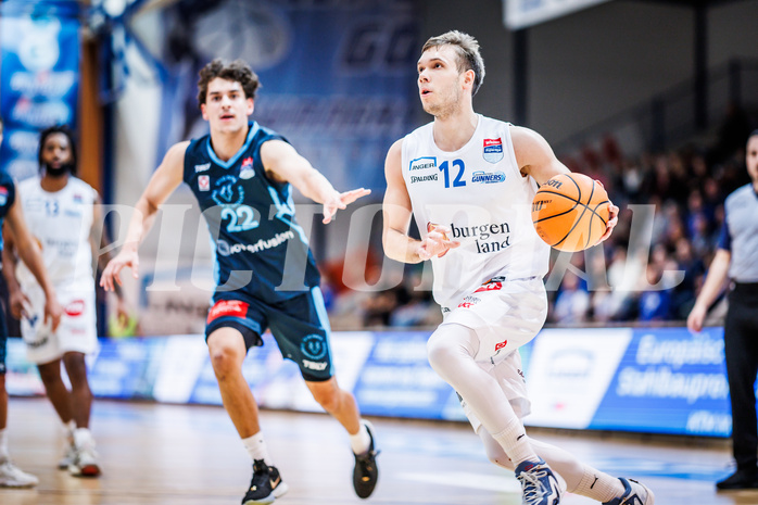 Basketball, Win2Day Superliga 2023/24, Grunddurchgang 12.Runde, Oberwart Gunners, Vienna Timberwolves, Jonathan Knessl (12)