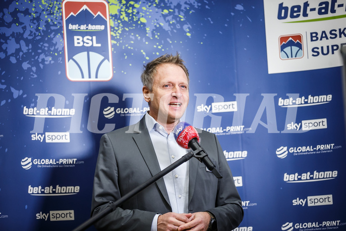 Basketball, Basketball Austria Cup 2020/21, Finale, Oberwart Gunners, Gmunden Swans, Präsident Gerald Martens