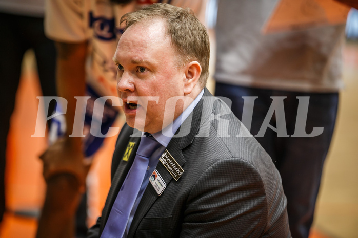 Basketball, Basketball Austria Cup 2020/21, Finale, Oberwart Gunners, Gmunden Swans, Anton Mirolybov (Head Coach)