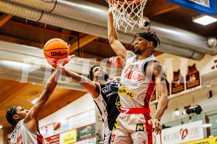 Basketball, win2day Basketball Superliga 2023/24, Grunddurchgang 17.Runde, Traiskirchen Lions, Gmunden Swans, Trey Alex Moses (24)