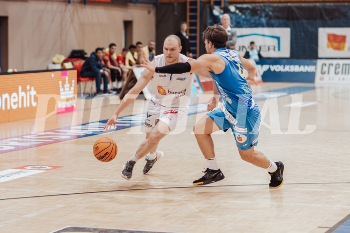 Basketball, Basketball Superliga 2023/24, Grunddurchgang 17.Runde, Oberwart Gunners, SKN St. Poelten, Sebastian Kaeferle (7), Felix Angerbauer (4)